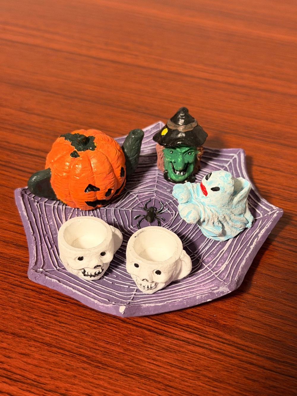 Vintage Halloween Miniature Tea Set Trinkets Witch
Ghost Skull Dollhouse Decor